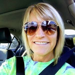 Meet your Posher, Traci